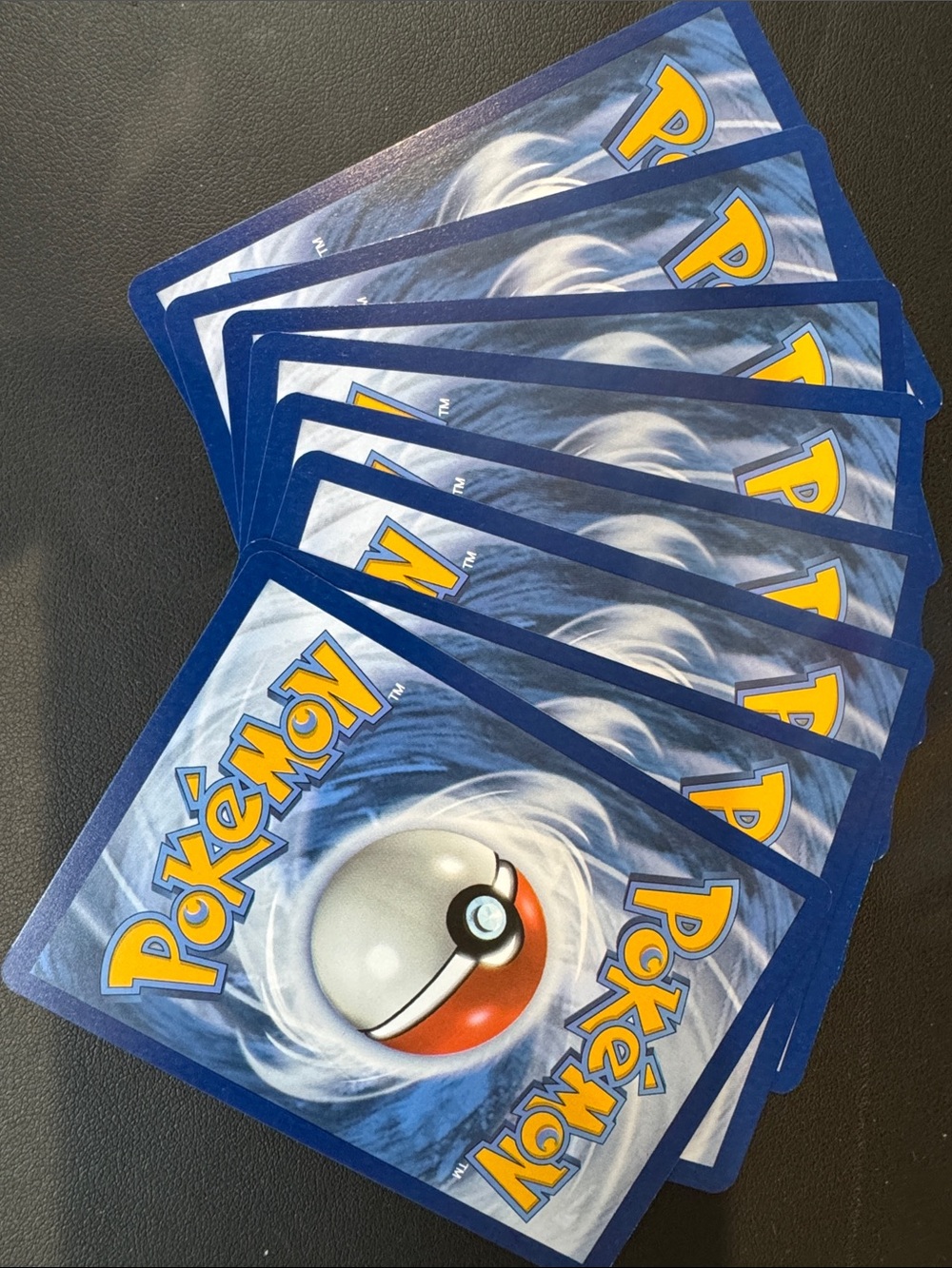 8 Pokemon trading cards - Pack # 5